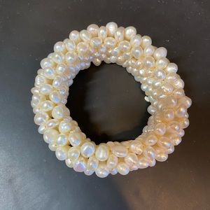 EUC Blue Nile pearl bracelet